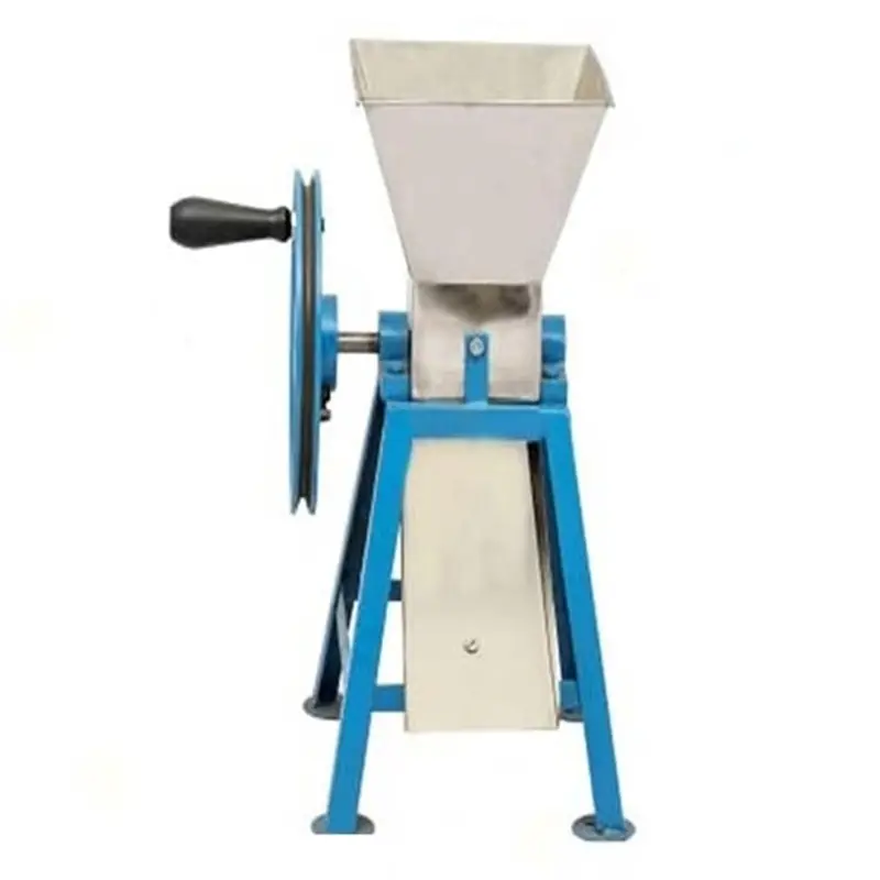 Hand Operated Chilly Cutter Machine